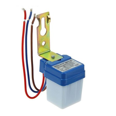 حساس تشغيل الكشافات و الإنارة الليلية - Day-Night Detector 6A / 230V ST301